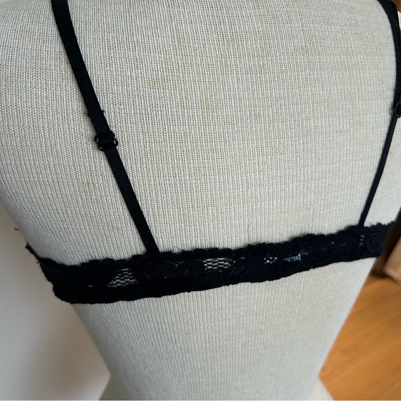 Double strap lace bralette - Picture 3 of 8